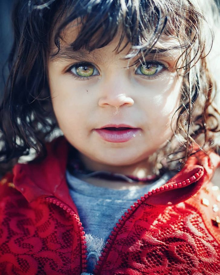มาดู! ดวงตาของเด็กๆ ที่เปล่งประกายสวยงามราวกับอัญมณี