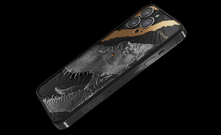 iPhone Tyranno | โทรศัพท์มือถือที่มีฟัน T-Rex ของจริงฝังอยู่ข้างใน